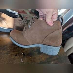 Naot Brown leather/suede Ankle Boots